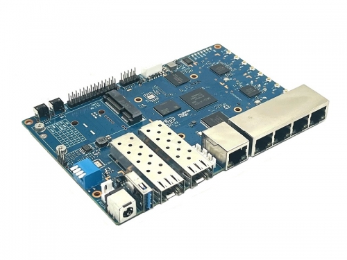 香蕉派 BPI-R3 开源路由器开发板采用 联发科MT7986(Filogic 830)芯片设计,支持Wi-Fi 6/6E,2.5GbE SFP光电口